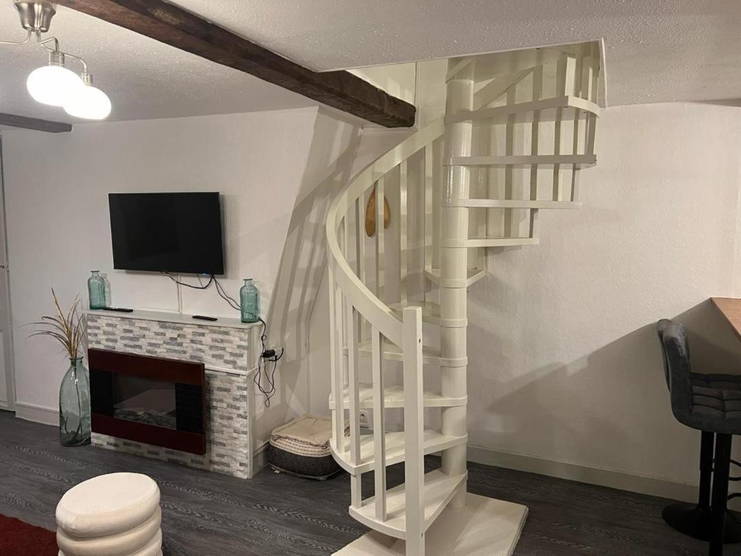 Ndiam 'S Apartment องเฟลอร์ ภายนอก รูปภาพ